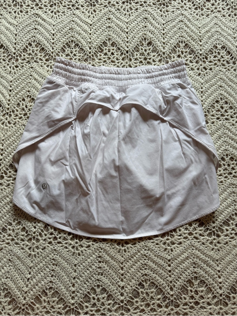 Lululemon Hotty Hot High-Rise Skirt Size 6 White Skort Biker Shorts Tennis Skirt - Picture 5 of 12